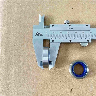 TS420 Oil Seal 15X24X7 13.9X26.2X6.8