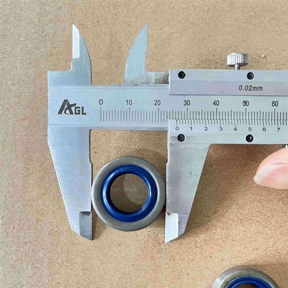 TS420 Oil Seal 15X24X7 13.9X26.2X6.8 best